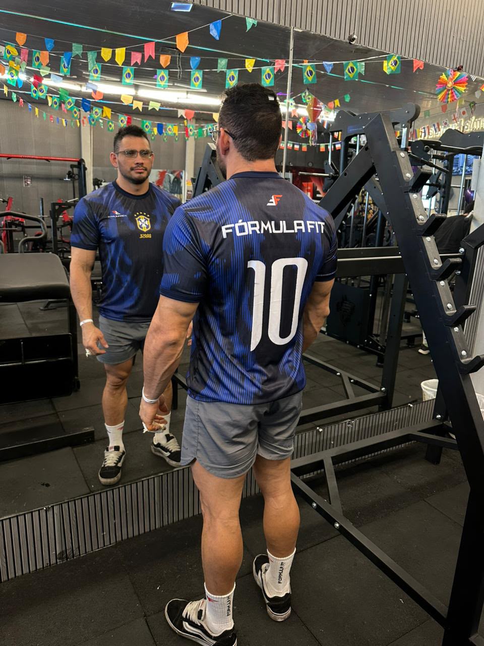 Luciano — Proprietário • Instrutor e ex-atleta de fisiculturismo
